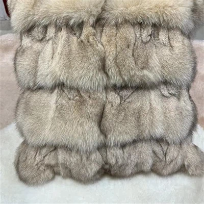 Decoratief zacht kussen van echt vossenbont